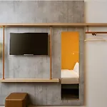 Ibis Budget Centre *
