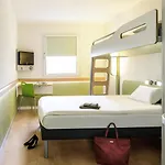 Ibis Budget Centre Hotel *