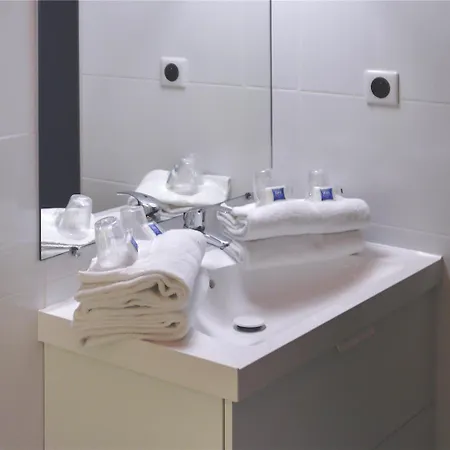 Ibis Budget Centre Готель