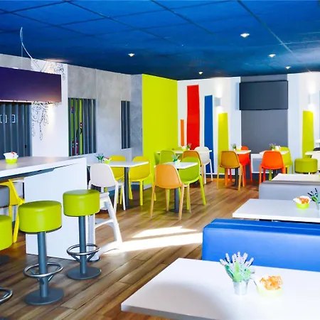 Отель Ibis Budget Centre *