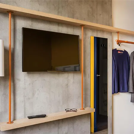 Ibis Budget Centre Готель